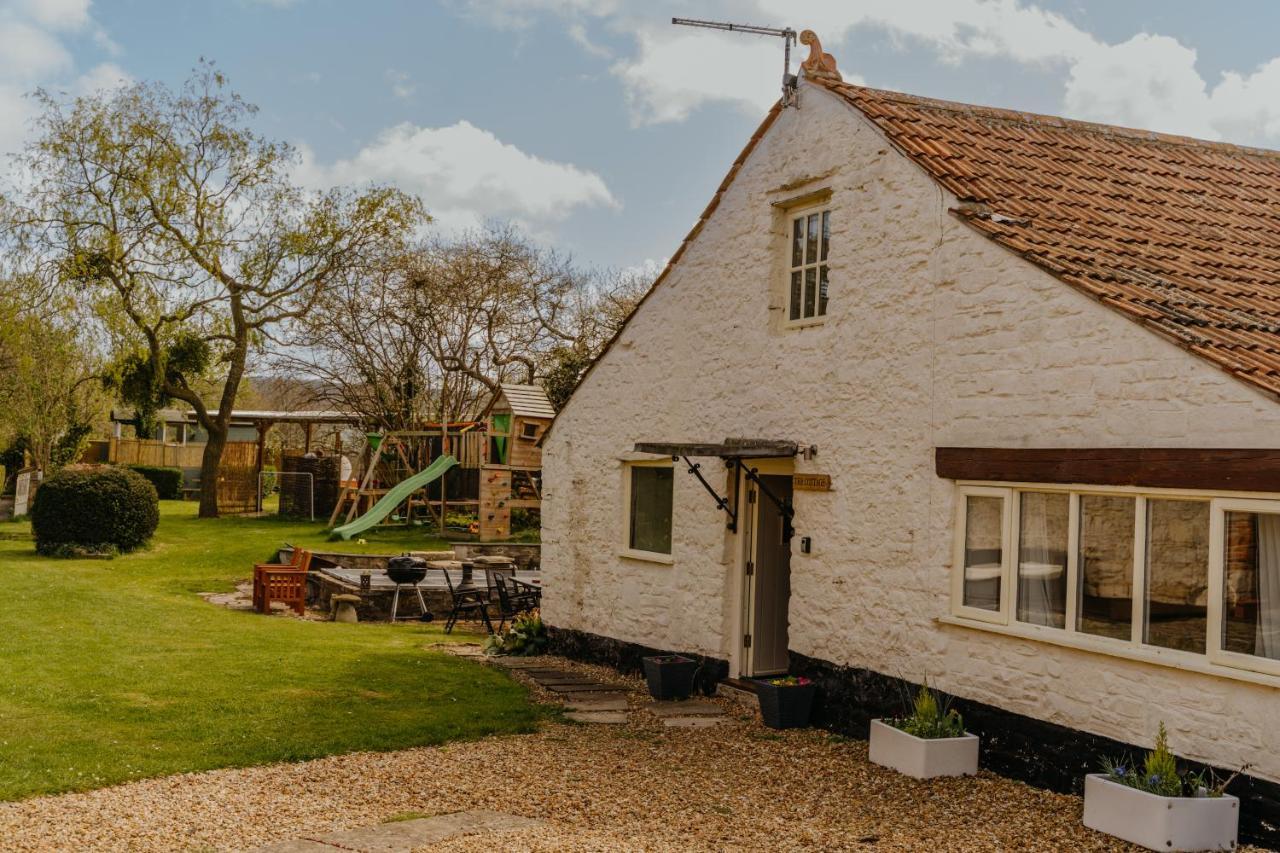 Little England Retreats - Cottage, Yurt And Shepherd Huts Othery Exterior photo