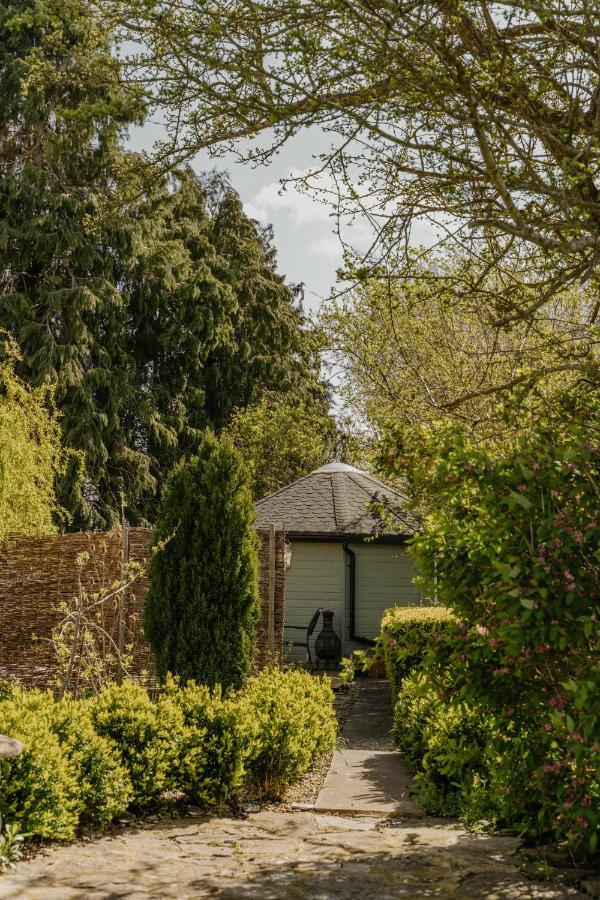 Little England Retreats - Cottage, Yurt And Shepherd Huts Othery Exterior photo