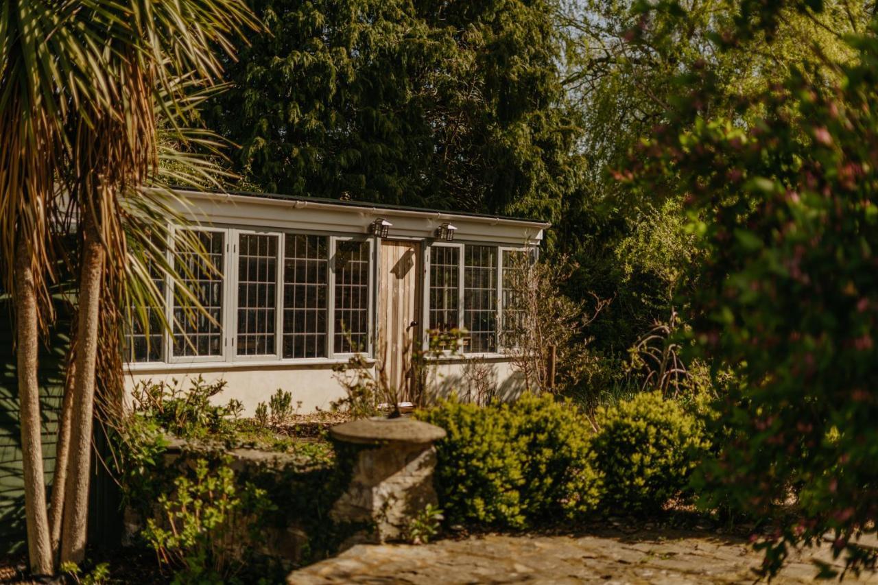 Little England Retreats - Cottage, Yurt And Shepherd Huts Othery Exterior photo