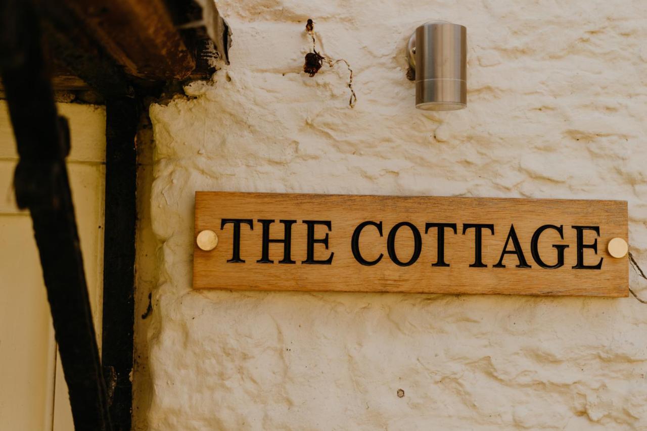 Little England Retreats - Cottage, Yurt And Shepherd Huts Othery Exterior photo