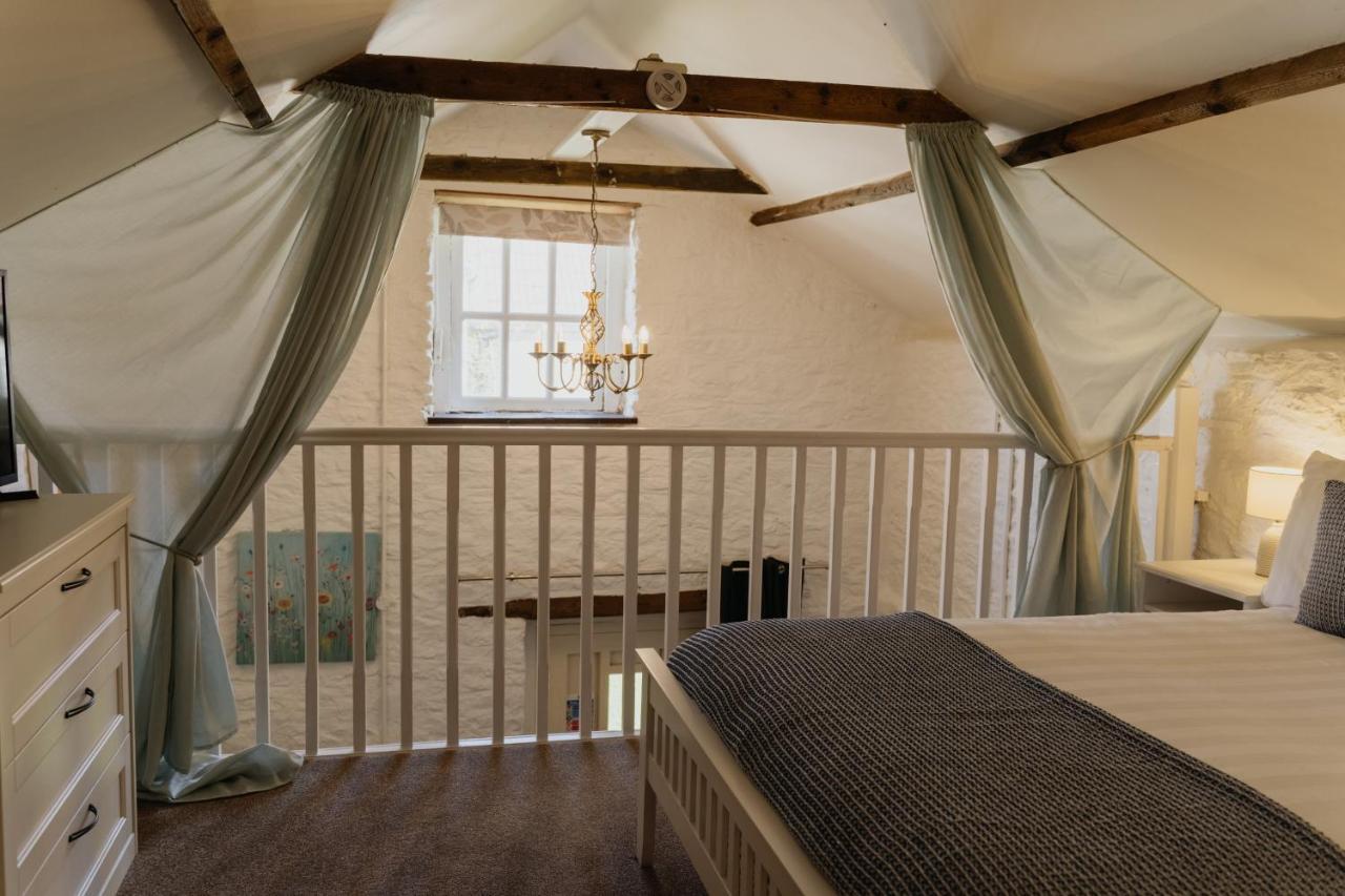 Little England Retreats - Cottage, Yurt And Shepherd Huts Othery Exterior photo