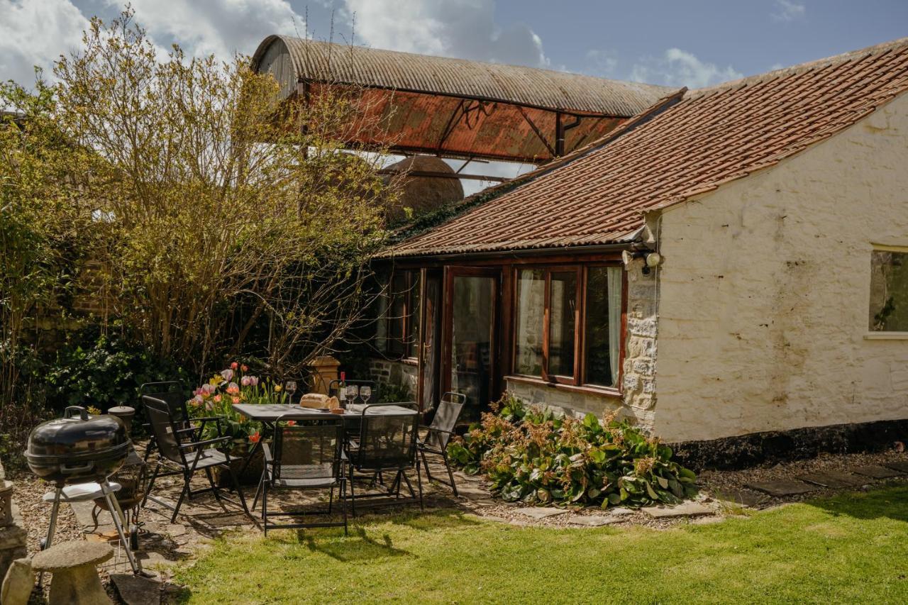 Little England Retreats - Cottage, Yurt And Shepherd Huts Othery Exterior photo