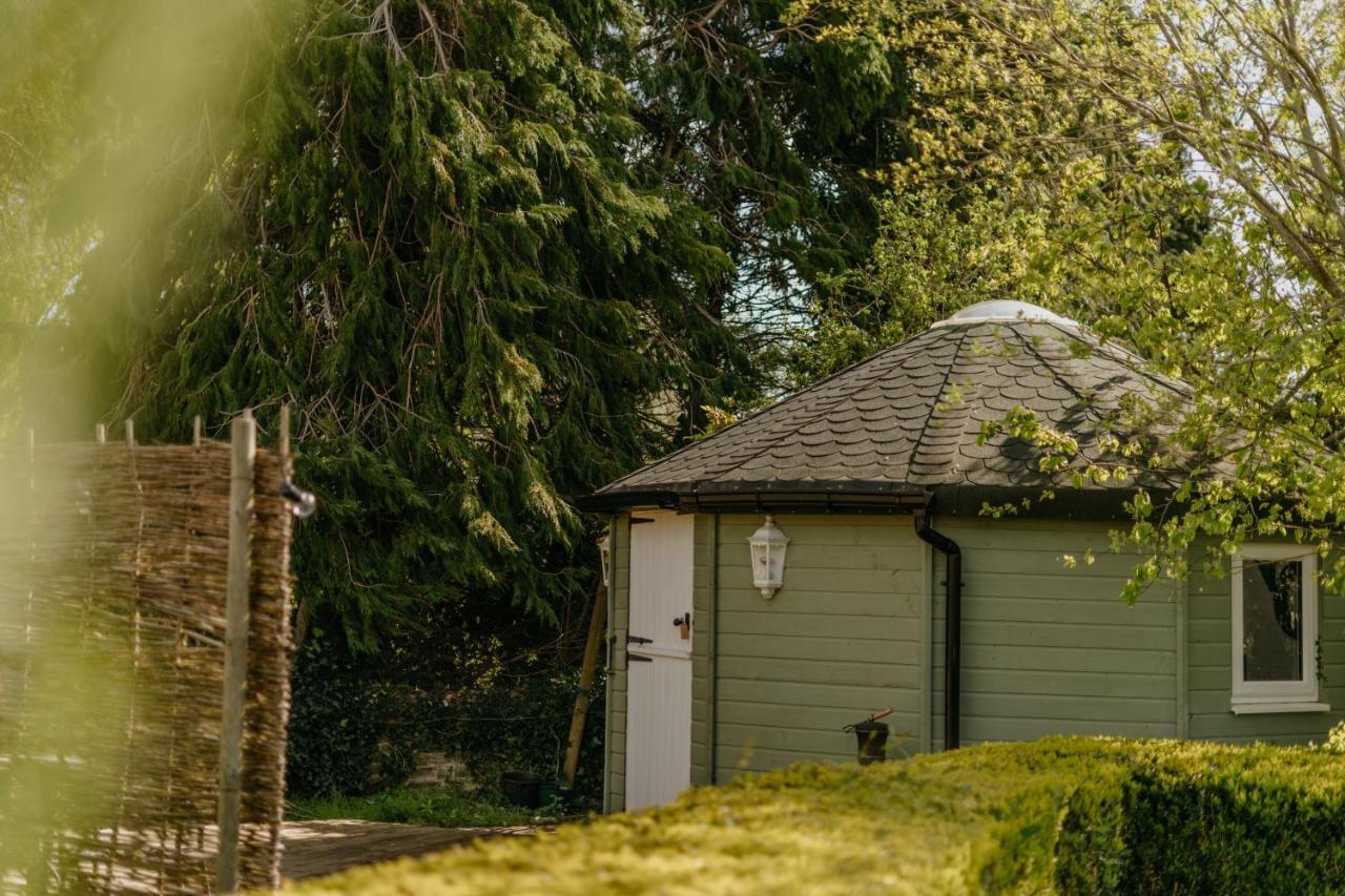 Little England Retreats - Cottage, Yurt And Shepherd Huts Othery Exterior photo