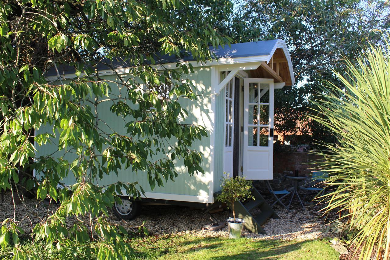 Little England Retreats - Cottage, Yurt And Shepherd Huts Othery Exterior photo